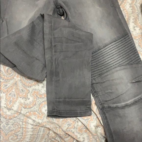 Flying monkey - Picture 2 of 5